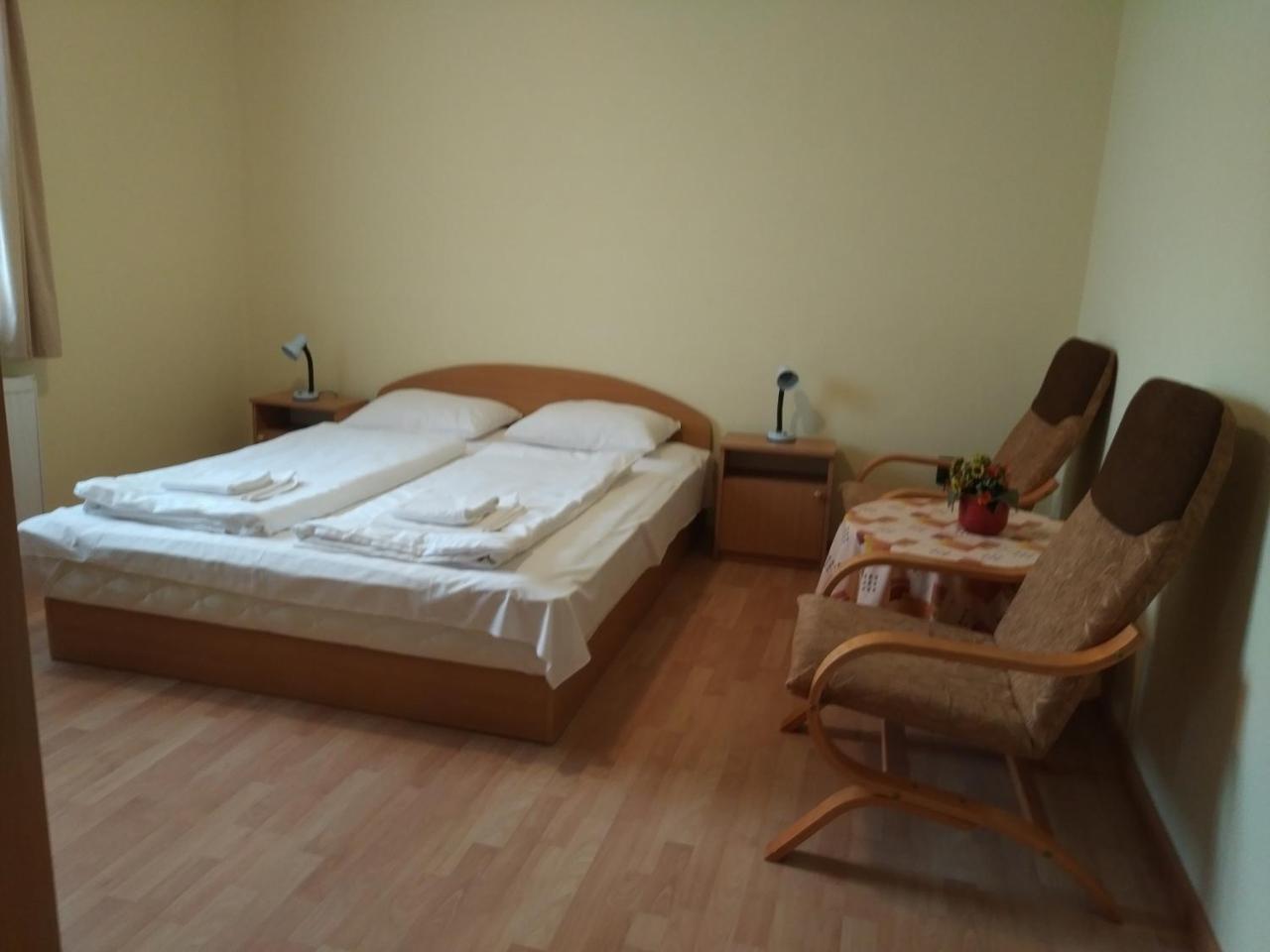 Villa Nova Хевиз Экстерьер фото