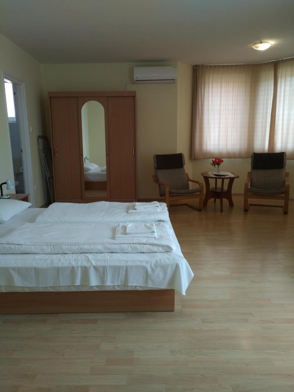 Villa Nova Хевиз Экстерьер фото