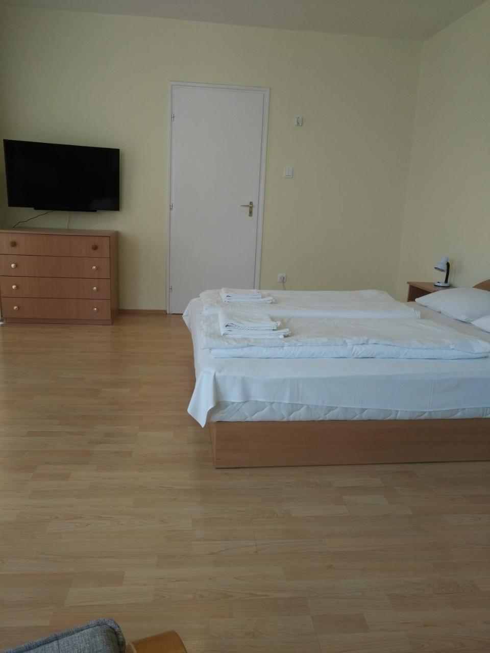 Villa Nova Хевиз Экстерьер фото